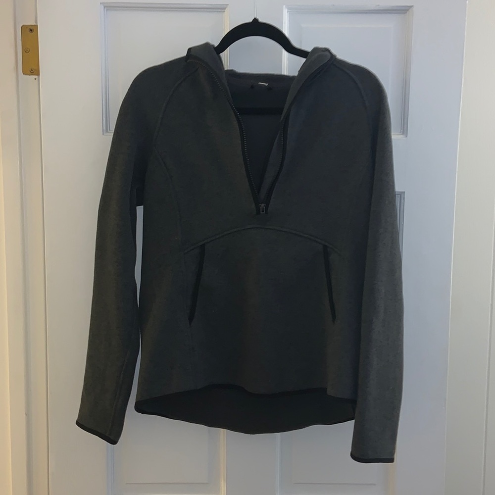 Lululemon sweatshirt